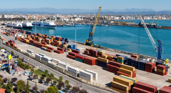 Thellimi i basenit ne Portin e Durresit - Investimi 8,6 milione euro perfundon ne 2019